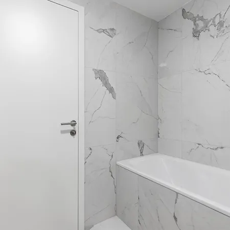 Panoramic Castle View Sky Park *