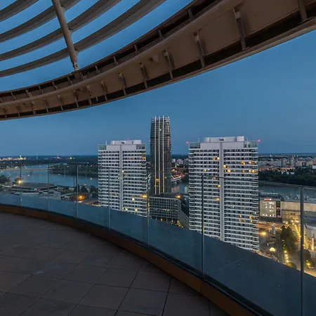 Panoramic Castle View Sky Park *