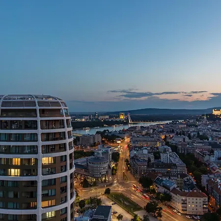 Апартаменты Panoramic Castle View Sky Park *