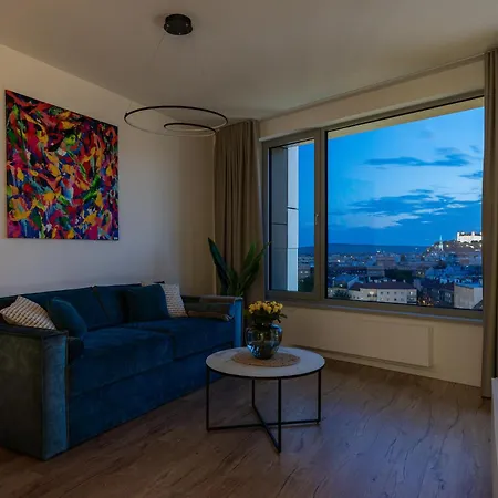 Panoramic Castle View Sky Park Апартаменты *